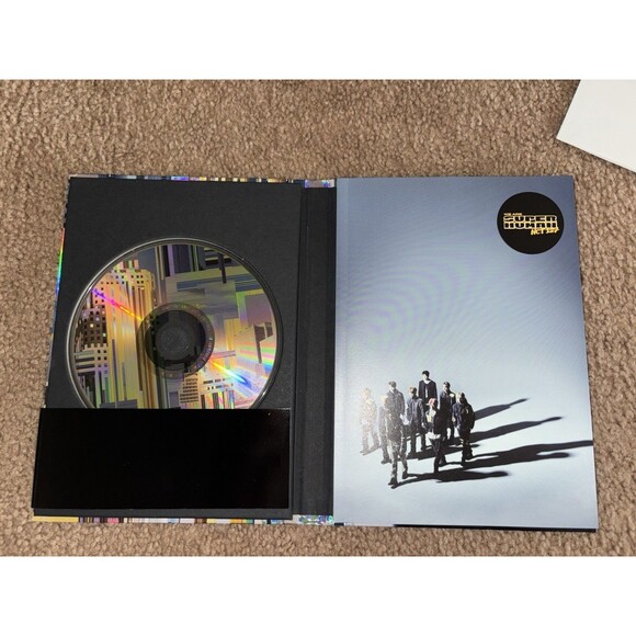 NCT 127 Superhuman Album Yuta Circle Card and Poster Kpop - Picture 3 of 9